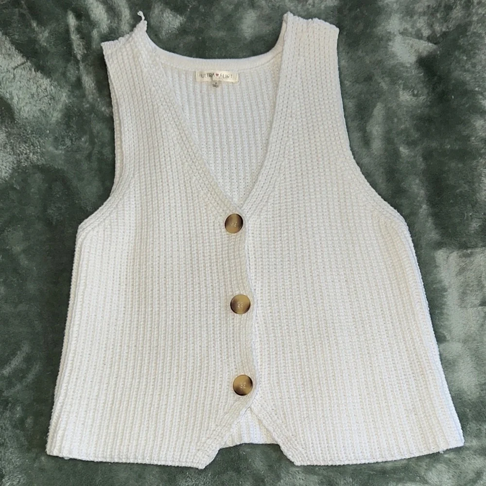 Ultra Flirt Cream V-Neck Knit Button Front Sweater Vest - Picture 2 of 6